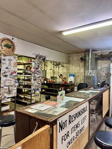 214-220 Ash Ave, La Junta, CO 81050