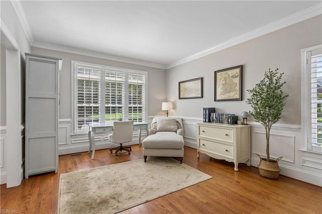 402 Pasture LN, Yorktown, VA 23693