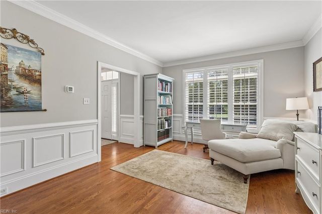 402 Pasture LN, Yorktown, VA 23693