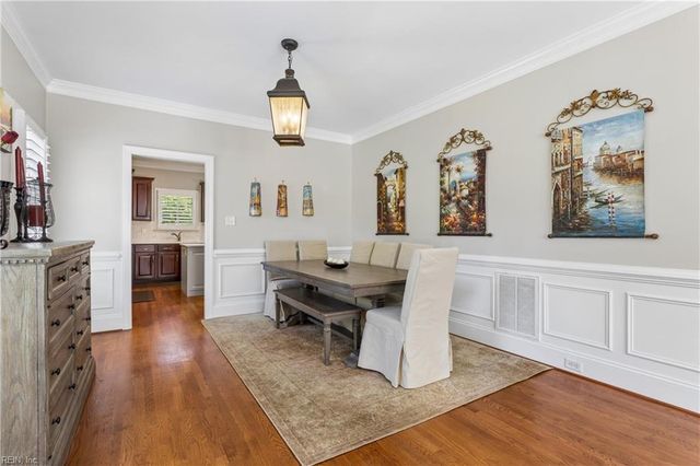 402 Pasture LN, Yorktown, VA 23693