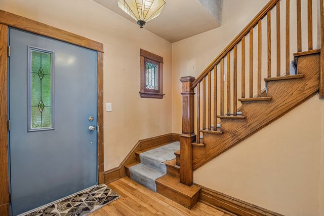 5353 N Sawyer Avenue, Chicago, IL 60625