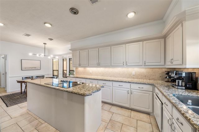 1627 Lofty Maple Trail, Kingwood, TX 77345