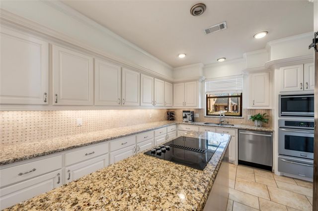 1627 Lofty Maple Trail, Kingwood, TX 77345