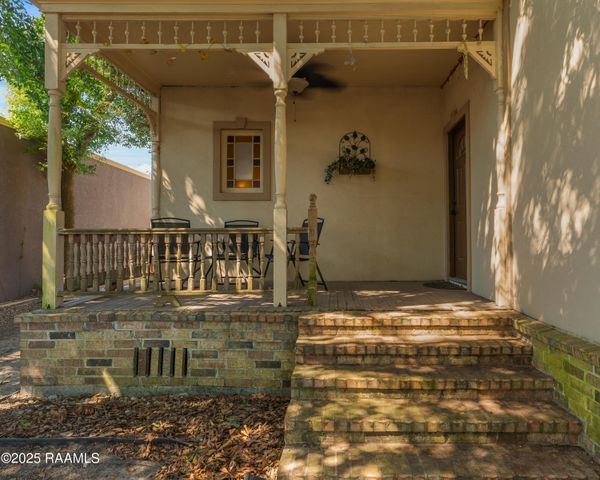 416 S Iberia Street, New Iberia, LA 70560