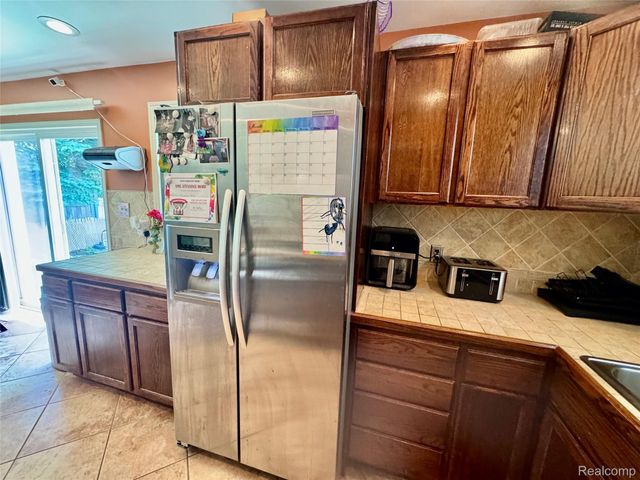 15153 Dasher Avenue, Allen Park, MI 48101