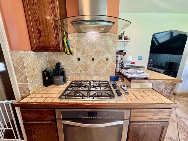 15153 Dasher Avenue, Allen Park, MI 48101