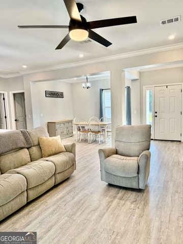 5096 Smith Road, Townsend, GA 31331