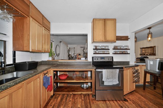 2226 Pontiac Drive, Tallahassee, FL 32301