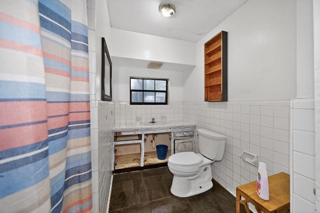 2226 Pontiac Drive, Tallahassee, FL 32301