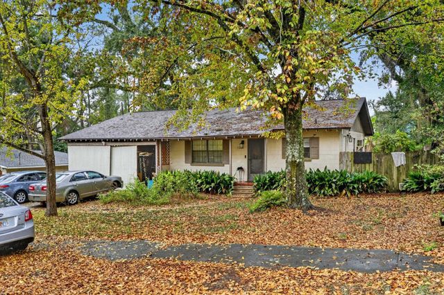 2226 Pontiac Drive, Tallahassee, FL 32301