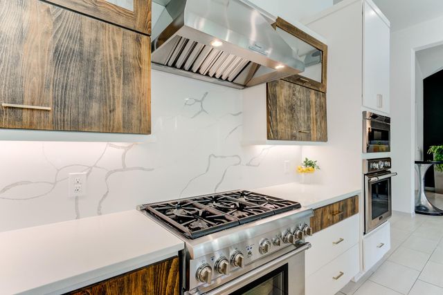 1002 Royal Lakes Manor Boulevard, Richmond, TX 77469