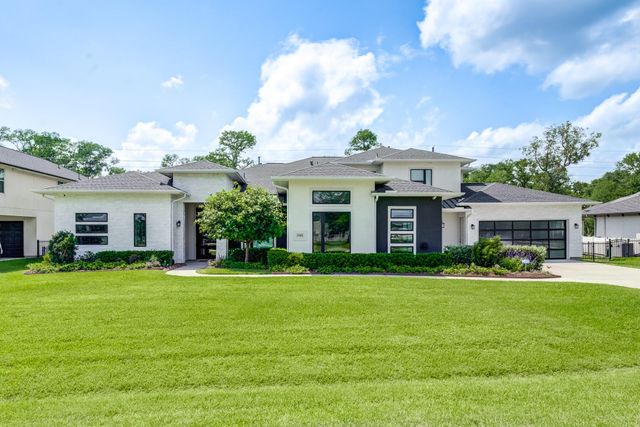 1002 Royal Lakes Manor Boulevard, Richmond, TX 77469