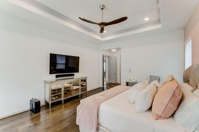 1002 Royal Lakes Manor Boulevard, Richmond, TX 77469