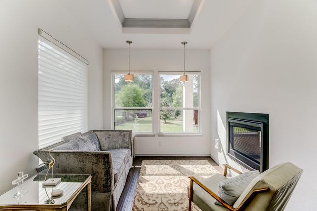 1002 Royal Lakes Manor Boulevard, Richmond, TX 77469