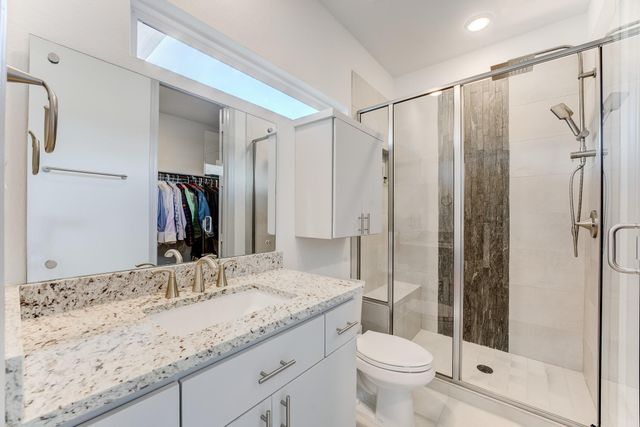 1002 Royal Lakes Manor Boulevard, Richmond, TX 77469