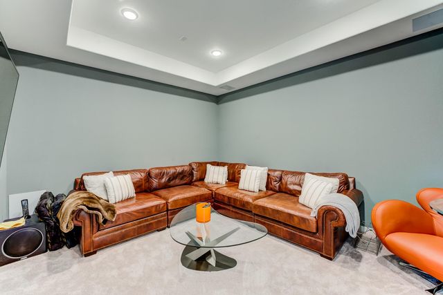 1002 Royal Lakes Manor Boulevard, Richmond, TX 77469