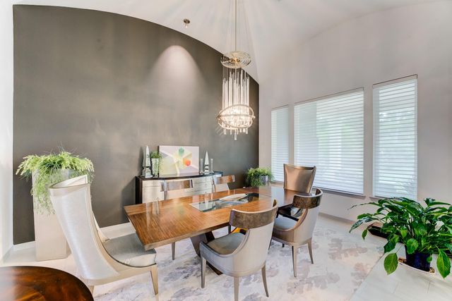 1002 Royal Lakes Manor Boulevard, Richmond, TX 77469