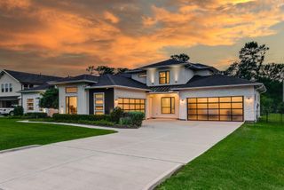 1002 Royal Lakes Manor Boulevard, Richmond, TX 77469