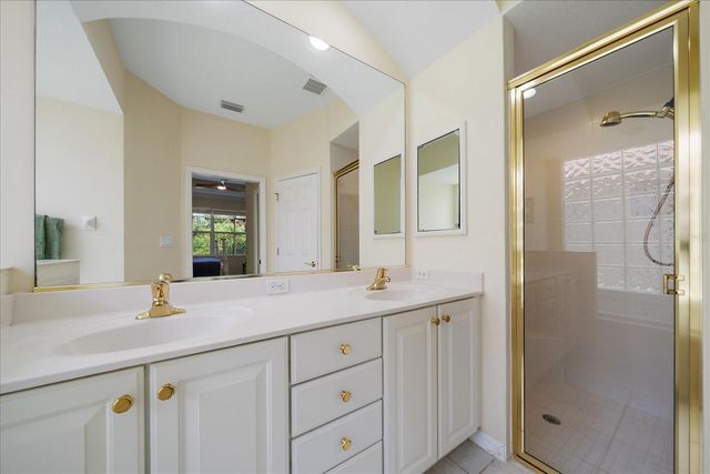 6288 WINGSPAN WAY, Bradenton, FL 34203