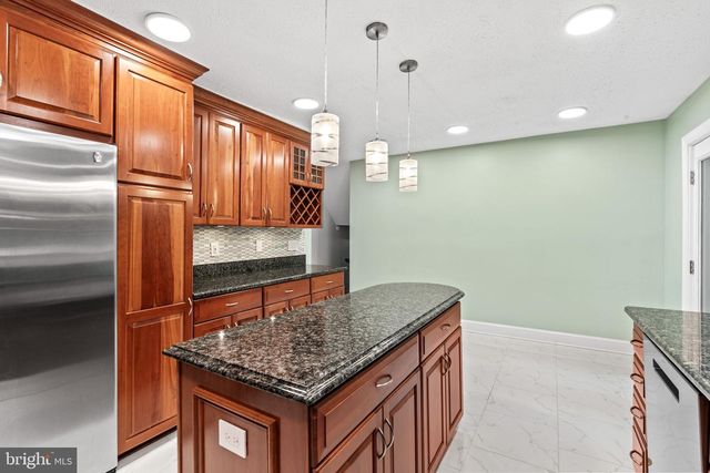 1901 BUCKTHORN LN, Reston, VA 20191
