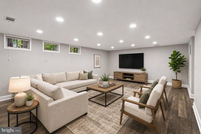 1901 BUCKTHORN LN, Reston, VA 20191