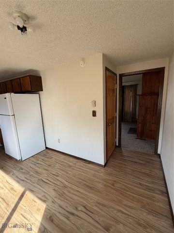1206 E Glendale Street, Dillon, MT 29725
