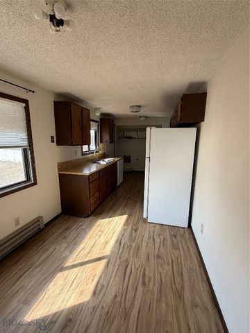 1206 E Glendale Street, Dillon, MT 29725