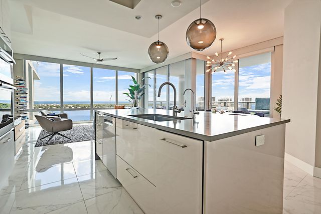 2 Water Club Way 1604, North Palm Beach, FL 33408