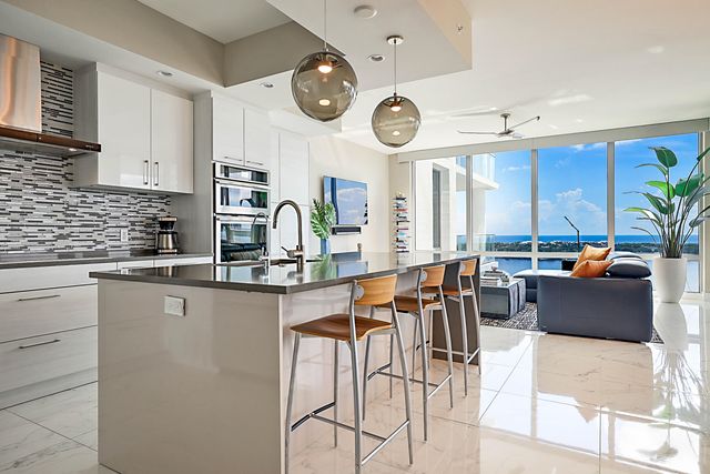 2 Water Club Way 1604, North Palm Beach, FL 33408