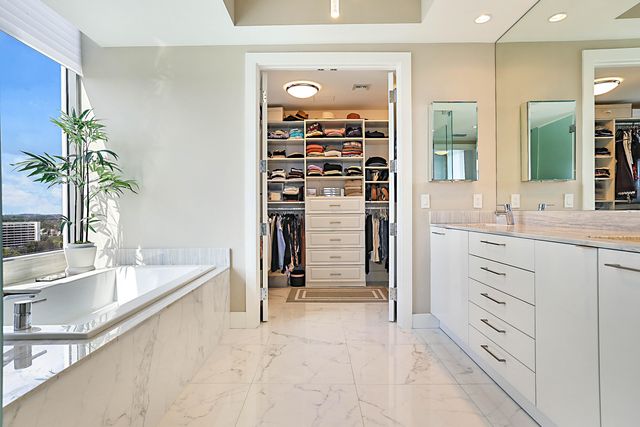 2 Water Club Way 1604, North Palm Beach, FL 33408