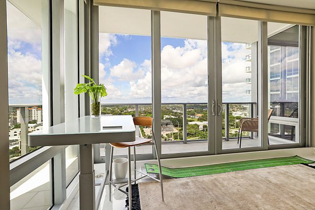 2 Water Club Way 1604, North Palm Beach, FL 33408
