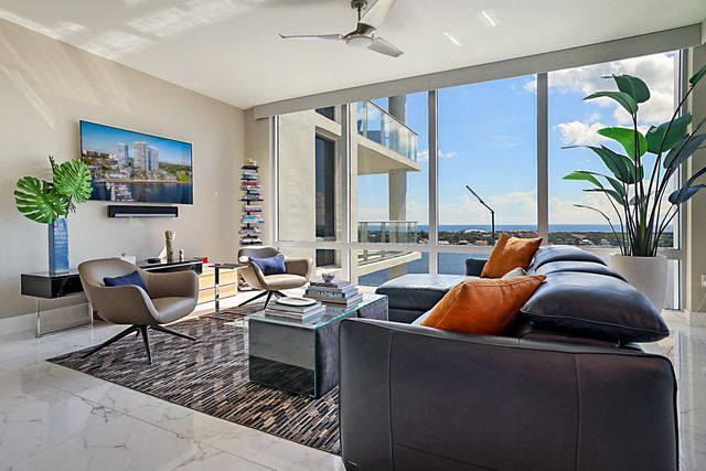 2 Water Club Way 1604, North Palm Beach, FL 33408