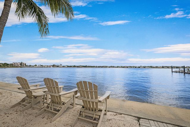 2 Water Club Way 1604, North Palm Beach, FL 33408