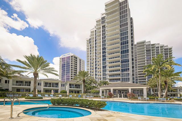 2 Water Club Way 1604, North Palm Beach, FL 33408