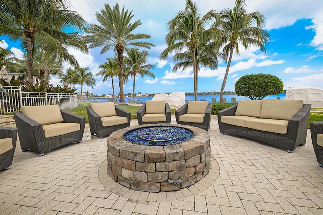 2 Water Club Way 1604, North Palm Beach, FL 33408