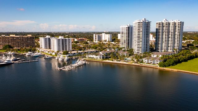 2 Water Club Way 1604, North Palm Beach, FL 33408