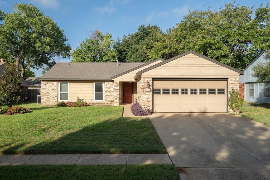 3911 White Oak Court, Flower Mound, TX 75028 — exterior