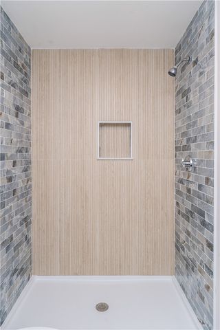 39 Douglas Avenue, Providence, RI 02908