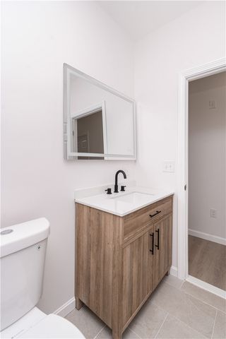 39 Douglas Avenue, Providence, RI 02908