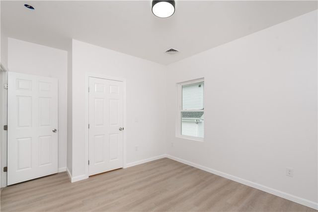 39 Douglas Avenue, Providence, RI 02908