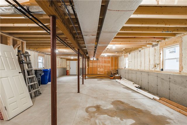 39 Douglas Avenue, Providence, RI 02908