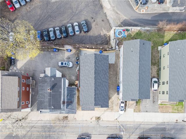 39 Douglas Avenue, Providence, RI 02908