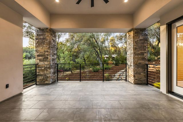 2078 Long View Dr, Meadow Vista, CA 95722