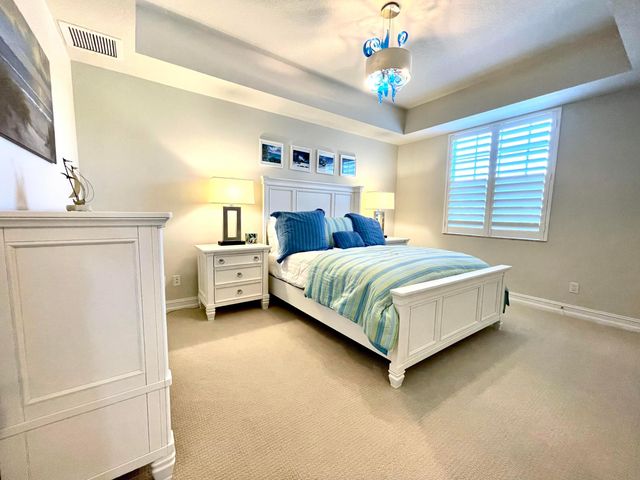 431 Bay Colony Drive N, Juno Beach, FL 33408
