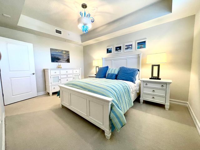 431 Bay Colony Drive N, Juno Beach, FL 33408