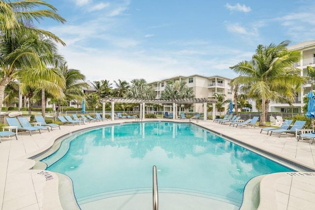 431 Bay Colony Drive N, Juno Beach, FL 33408