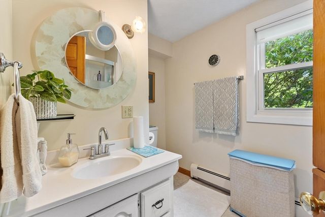 80 High St, Wilmington, MA 01887