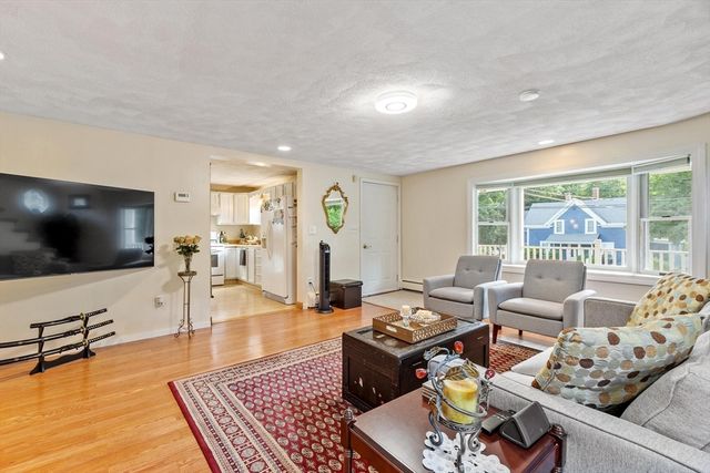 80 High St, Wilmington, MA 01887