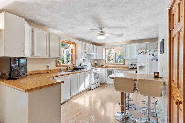 80 High St, Wilmington, MA 01887