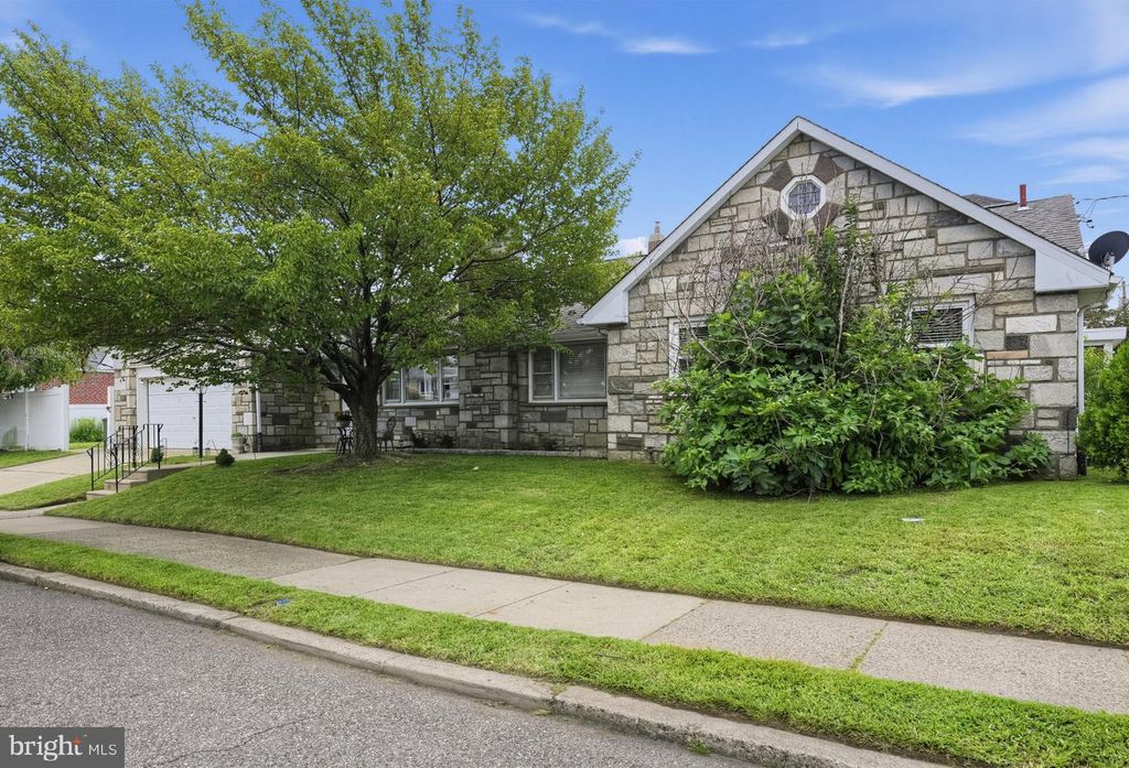1400 FAUNCE ST, PHILADELPHIA, PA 19111 — photo 2